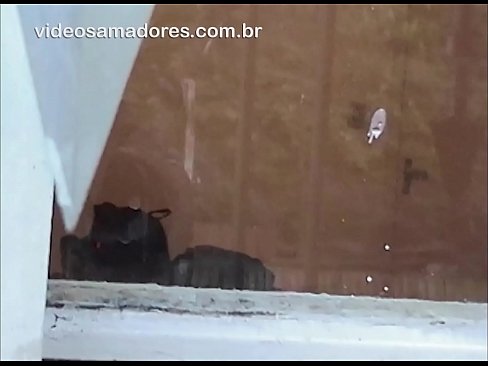 ❤️ Home excitat mirant la seva xicota amb un altre noi, gravant un vídeo de merda sense molestar la parella ️ Vídeo de merda al porno ca.niceporn.ru ️❤