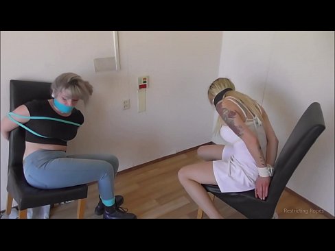 ❤️ Addicció / lligada i amordassada / damisela en angoixa ️ Vídeo de merda al porno ca.niceporn.ru ️❤