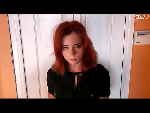 ❤️ La guàrdia de seguretat va castigar a una dona bonica per robar - Cum a la boca ️ Vídeo de merda al porno ca.niceporn.ru ️❤