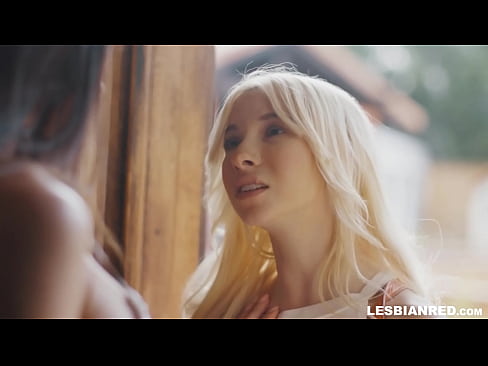 ❤️ La noia torna a casa uns mesos després i s'acaba menjant el cony de la seva madrastra ️ Vídeo de merda al porno ca.niceporn.ru ️❤