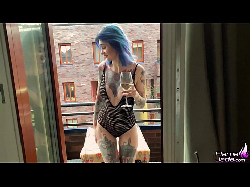 ❤️ Una noia tremenda xuclant amb un glop i follant apassionadament sota el cel obert ️ Vídeo de merda al porno ca.niceporn.ru ️❤